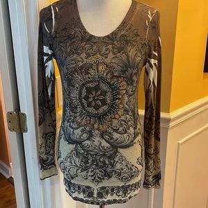 Light weight long sleeve sweater with embellishment multi colored size M